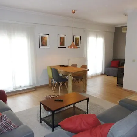 Lejlighed Modern Style Apartment,central Thessaloniki, 100qm Thessaloníki