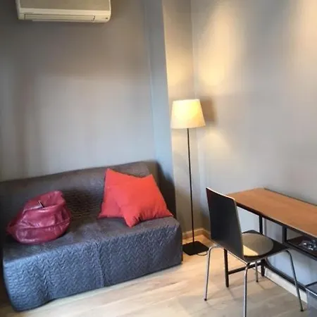 Modern Style Apartment,central Thessaloniki, 100qm דירה סלוניקי