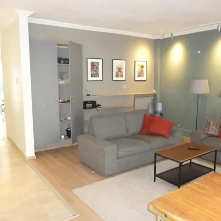 Modern Style Apartment,central Thessaloniki, 100qm Thessaloníki
