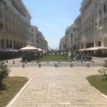 Lejlighed Modern Style Apartment,central Thessaloniki, 100qm