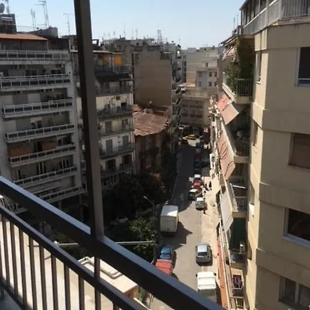 Modern Style Apartment,central Thessaloniki, 100qm דירה סלוניקי