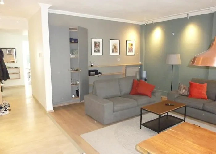 Modern Style Apartment,central Thessaloniki, 100qm Салоники